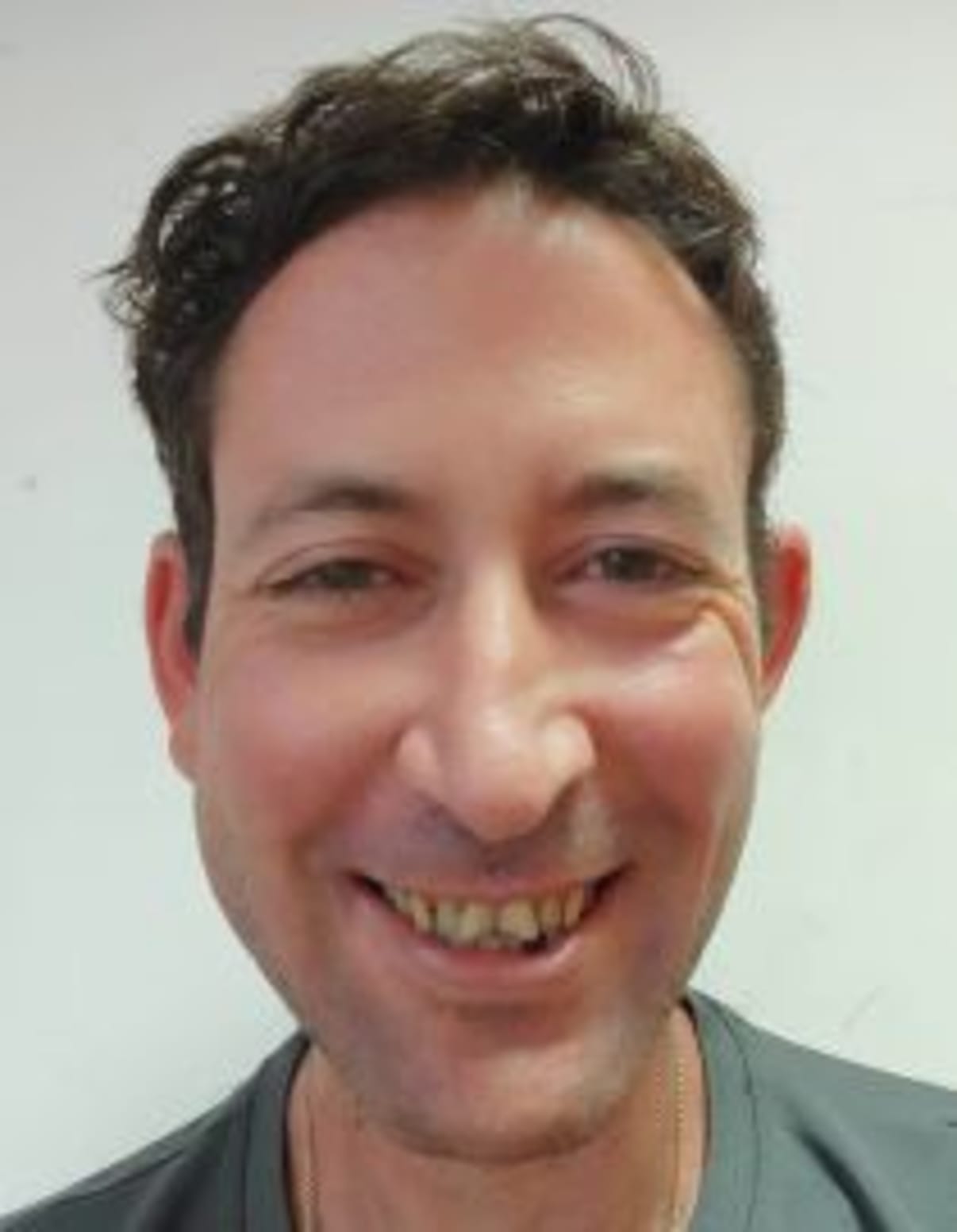 תמונת פורטרט של בעל המקצוע