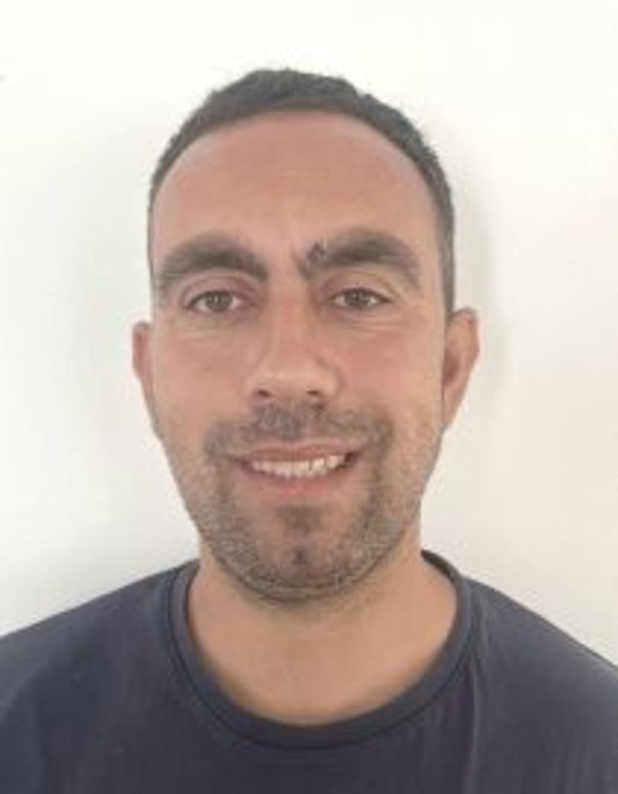 תמונת פורטרט של בעל המקצוע