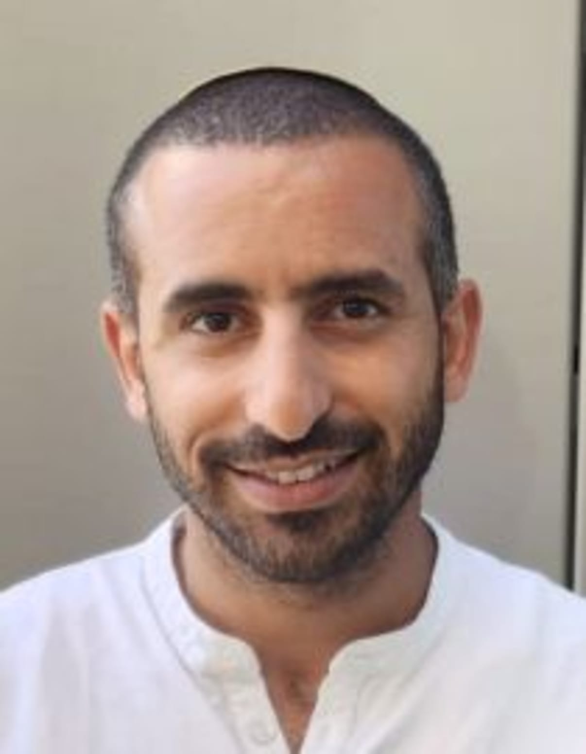 תמונת פורטרט של בעל המקצוע