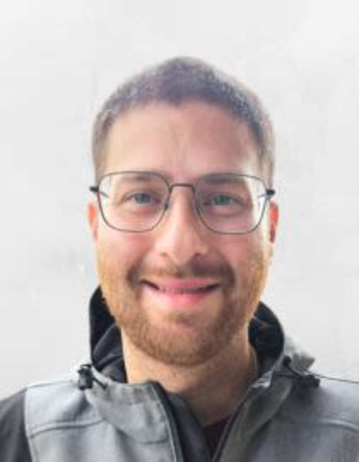 תמונת פורטרט של בעל המקצוע