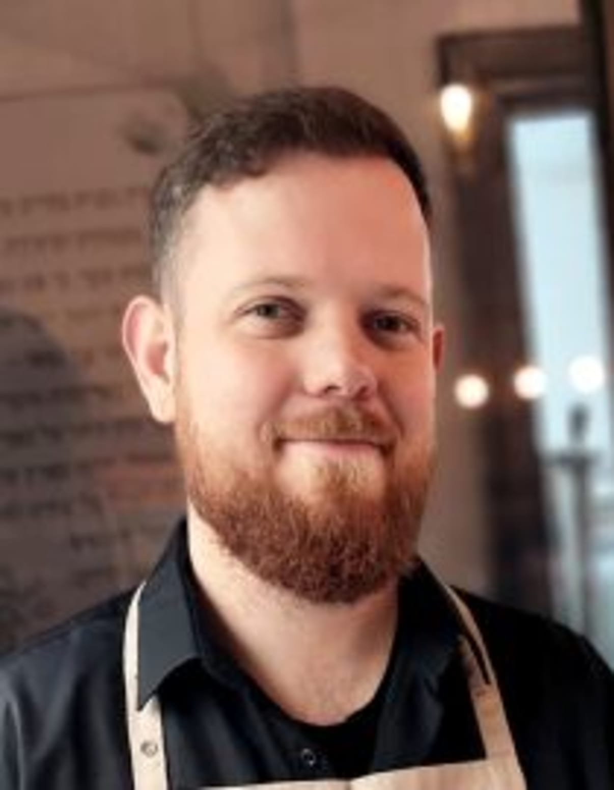 תמונת פורטרט של בעל המקצוע