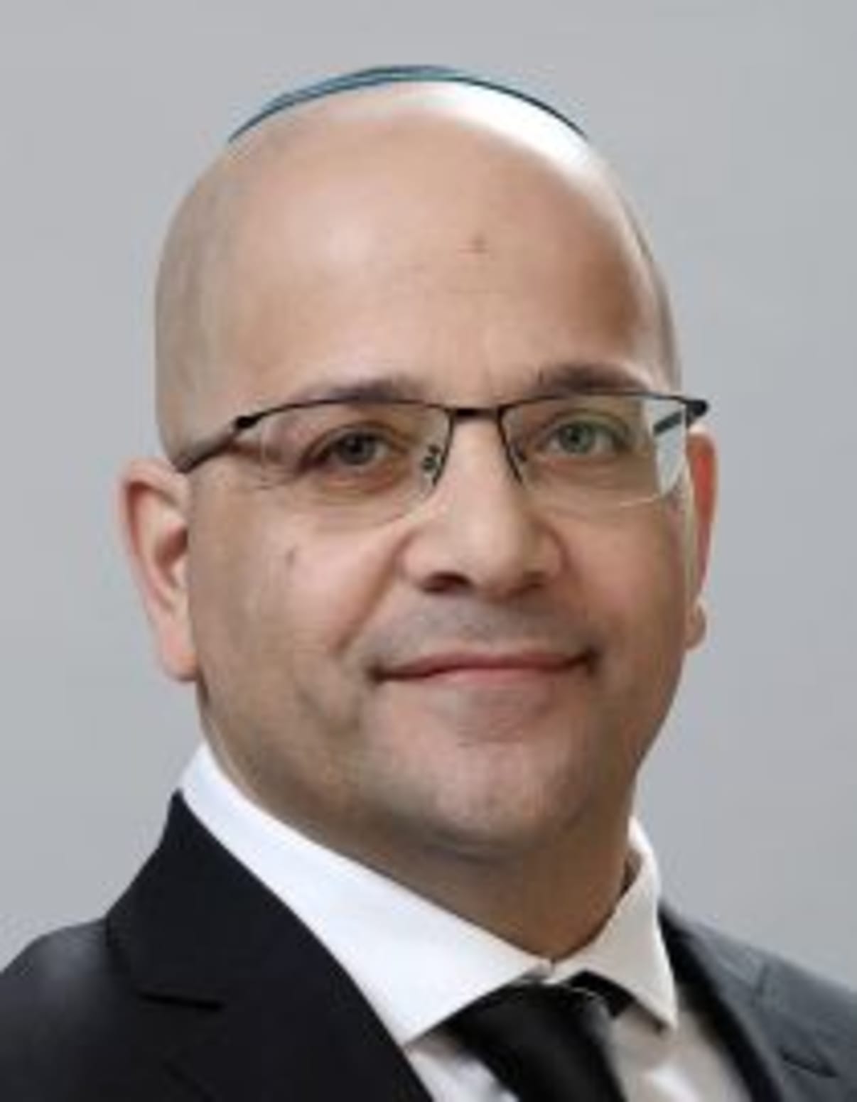 תמונת פורטרט של בעל המקצוע