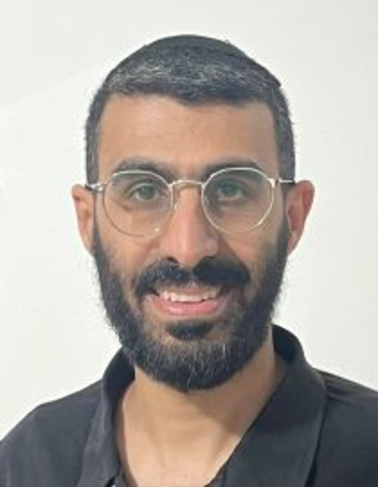 תמונת פורטרט של בעל המקצוע