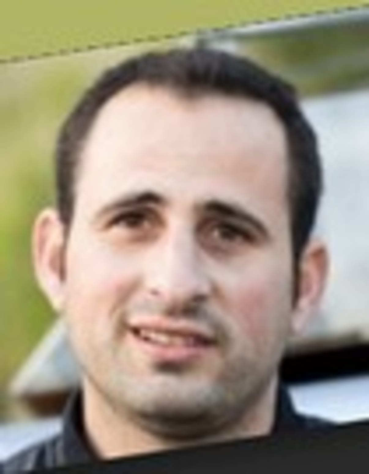 תמונת פורטרט של בעל המקצוע