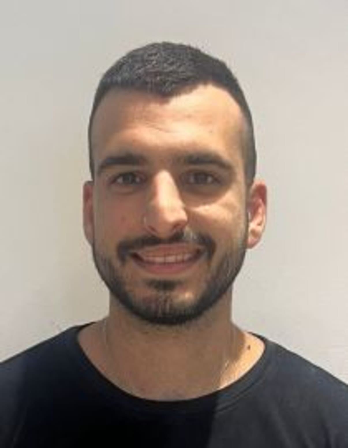 תמונת פורטרט של בעל המקצוע