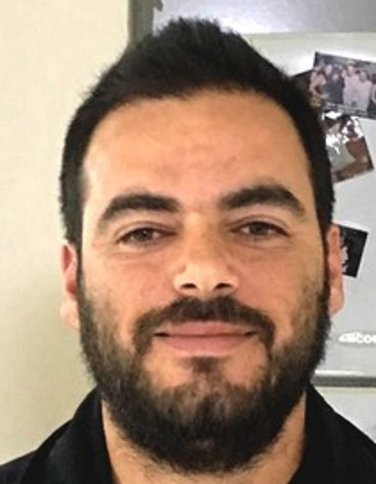 תמונת פורטרט של בעל המקצוע