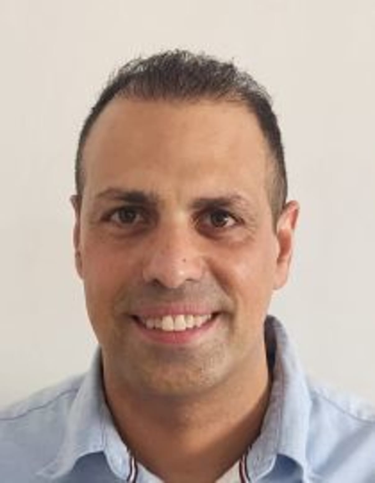 תמונת פורטרט של בעל המקצוע