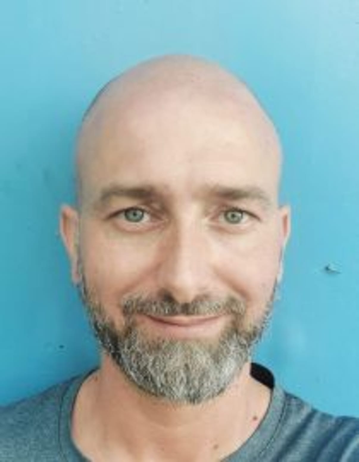 תמונת פורטרט של בעל המקצוע