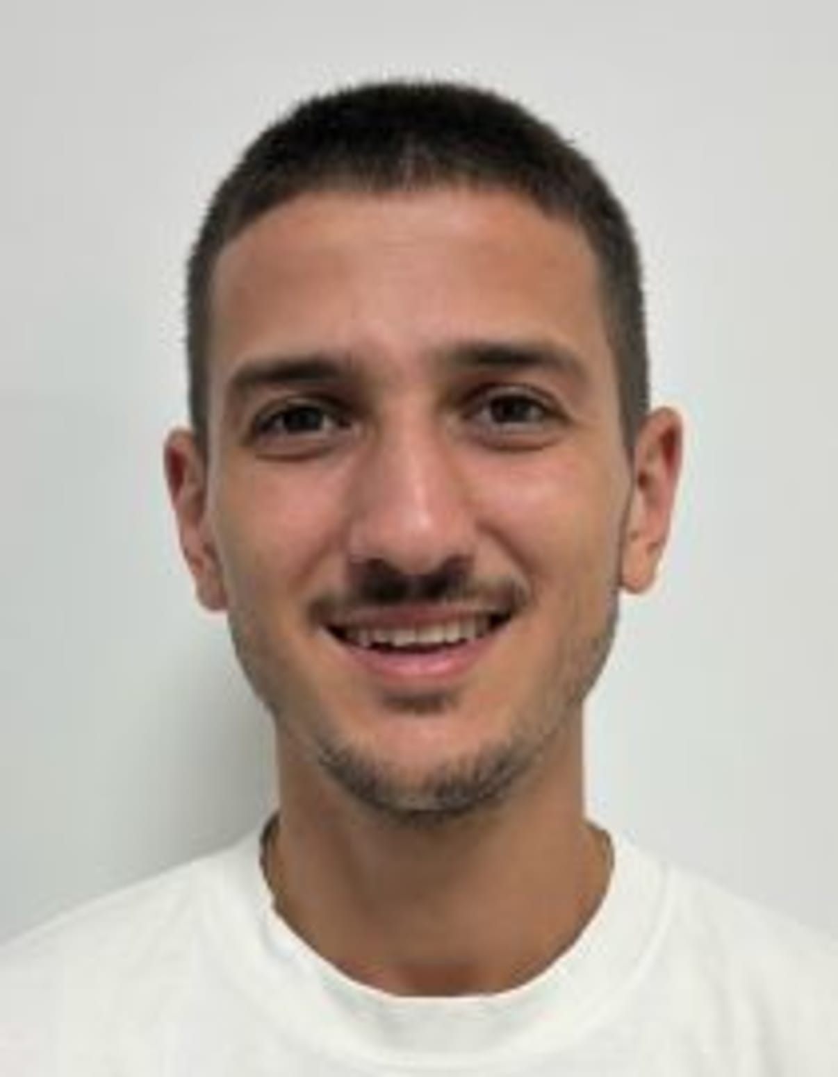 תמונת פורטרט של בעל המקצוע