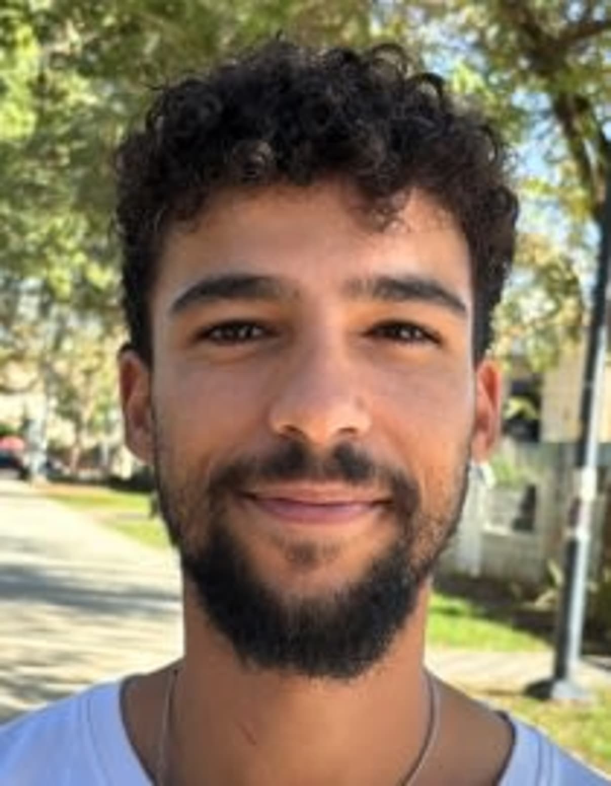 תמונת פורטרט של בעל המקצוע