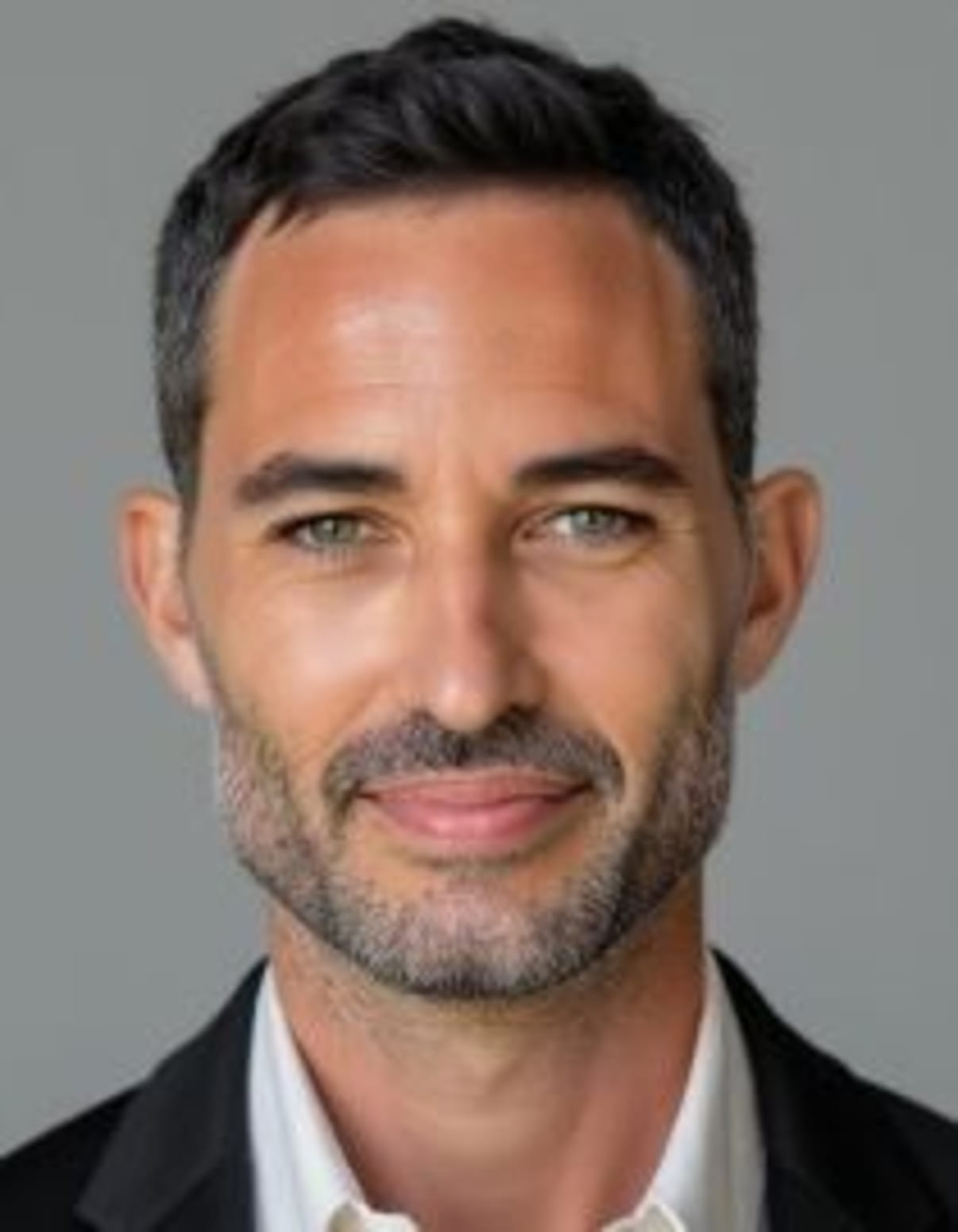 תמונת פורטרט של בעל המקצוע תמונת פורטרט של בעל המקצוע