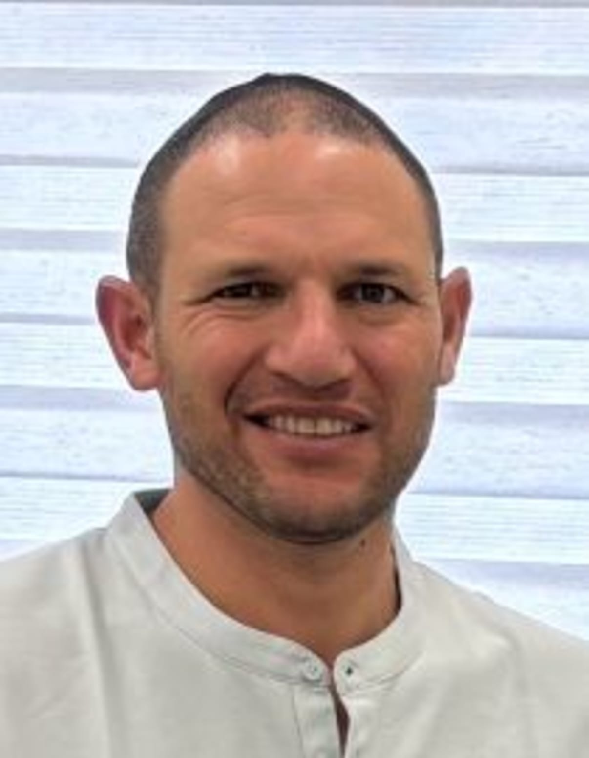 תמונת פורטרט של בעל המקצוע