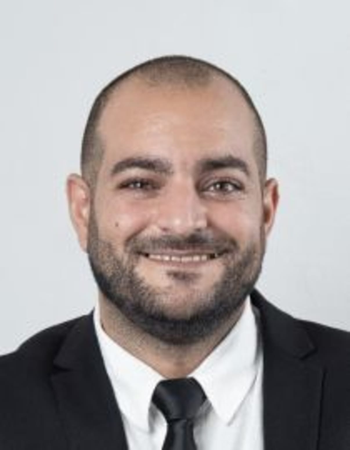 תמונת פורטרט של בעל המקצוע