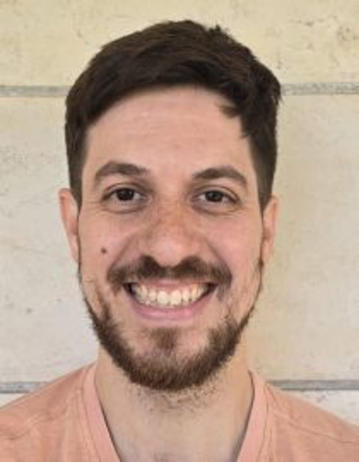 תמונת פורטרט של בעל המקצוע