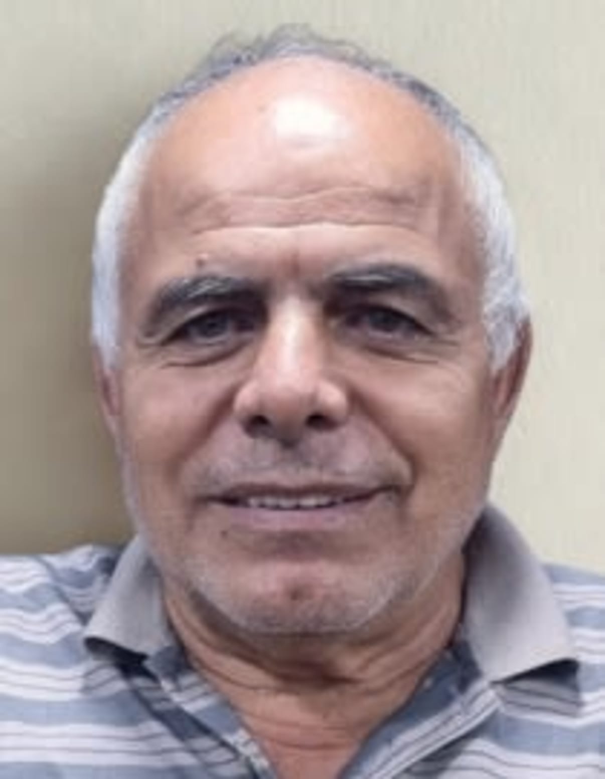 תמונת פורטרט של בעל המקצוע