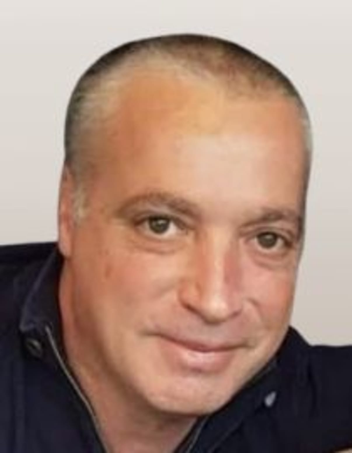 תמונת פורטרט של בעל המקצוע