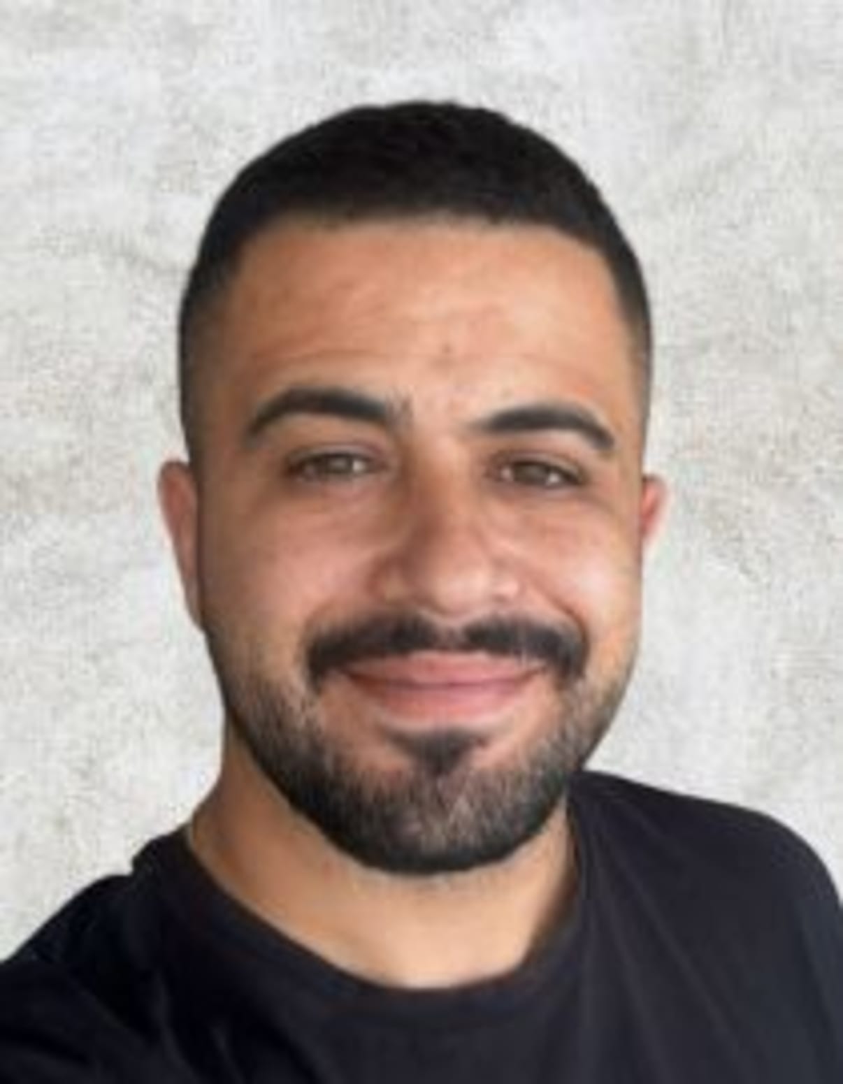 תמונת פורטרט של בעל המקצוע