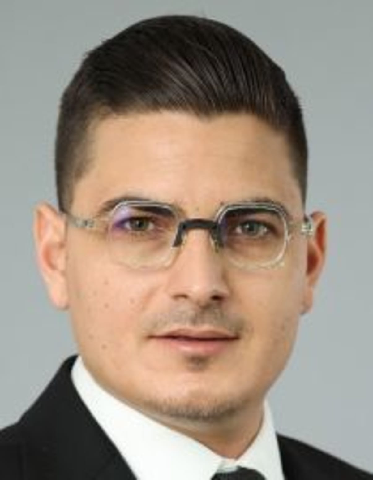 תמונת פורטרט של בעל המקצוע