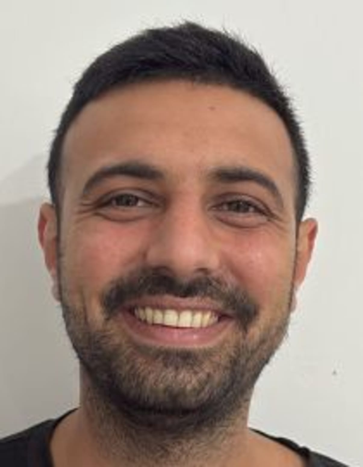 תמונת פורטרט של בעל המקצוע