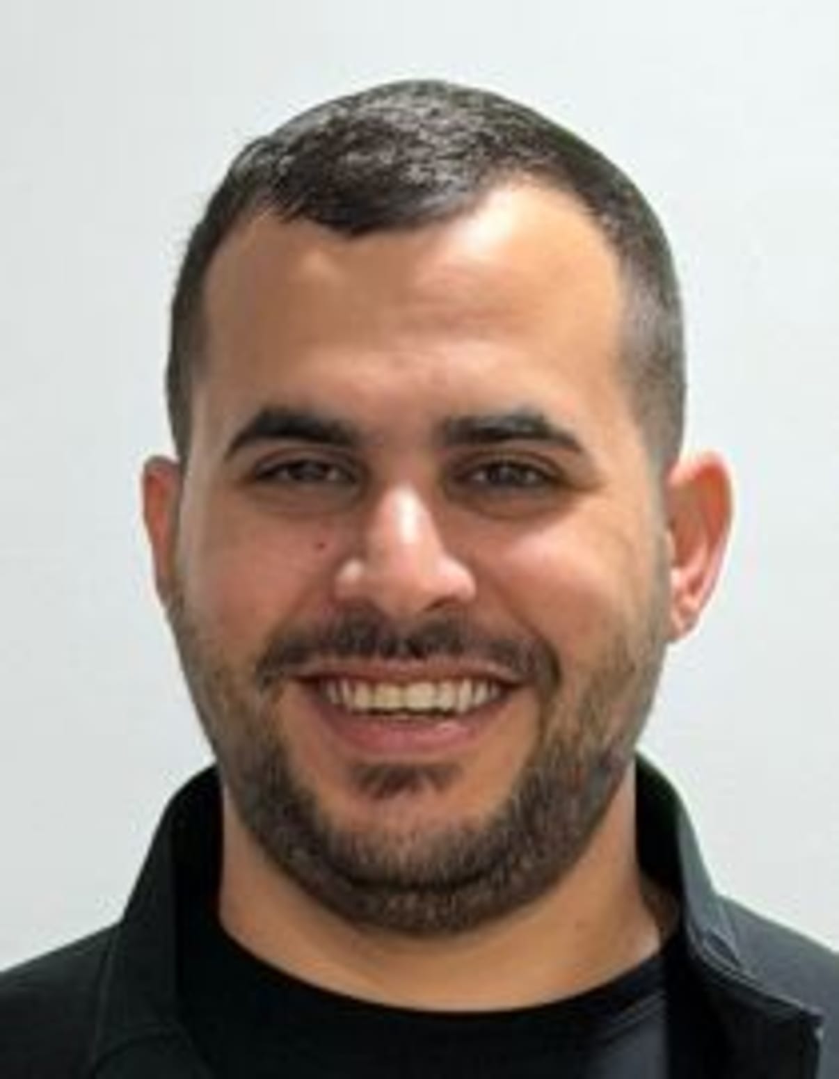 תמונת פורטרט של בעל המקצוע