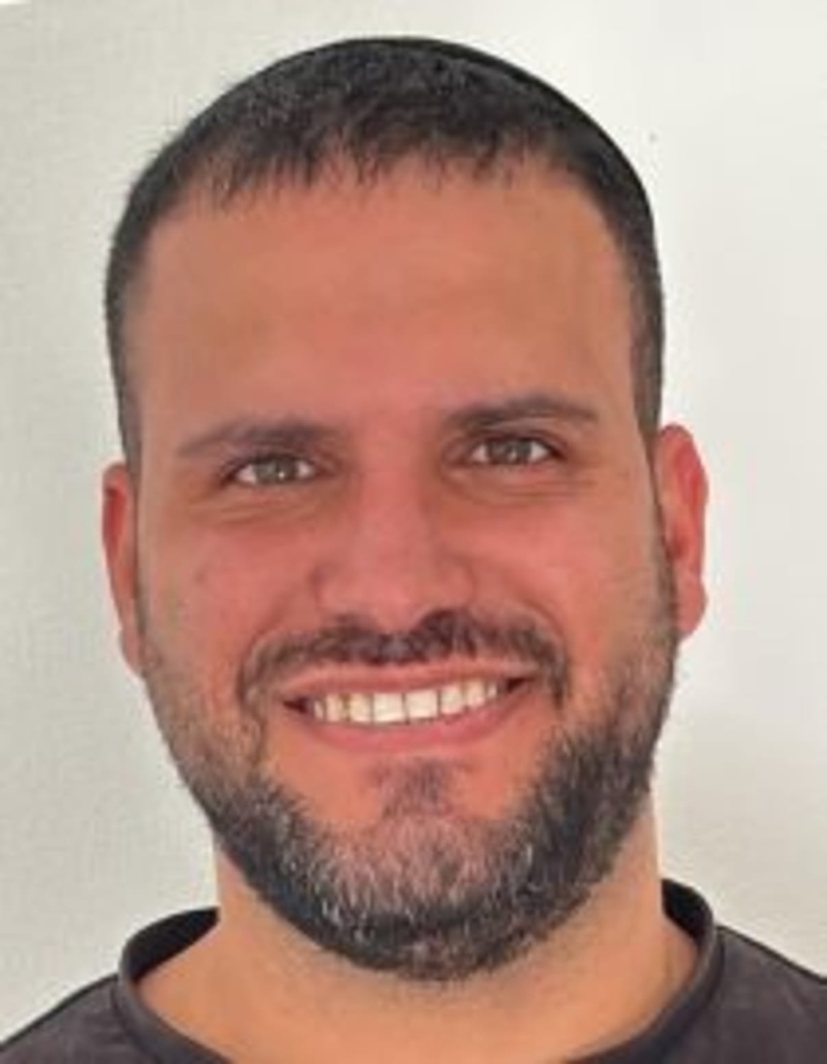 תמונת פורטרט של בעל המקצוע