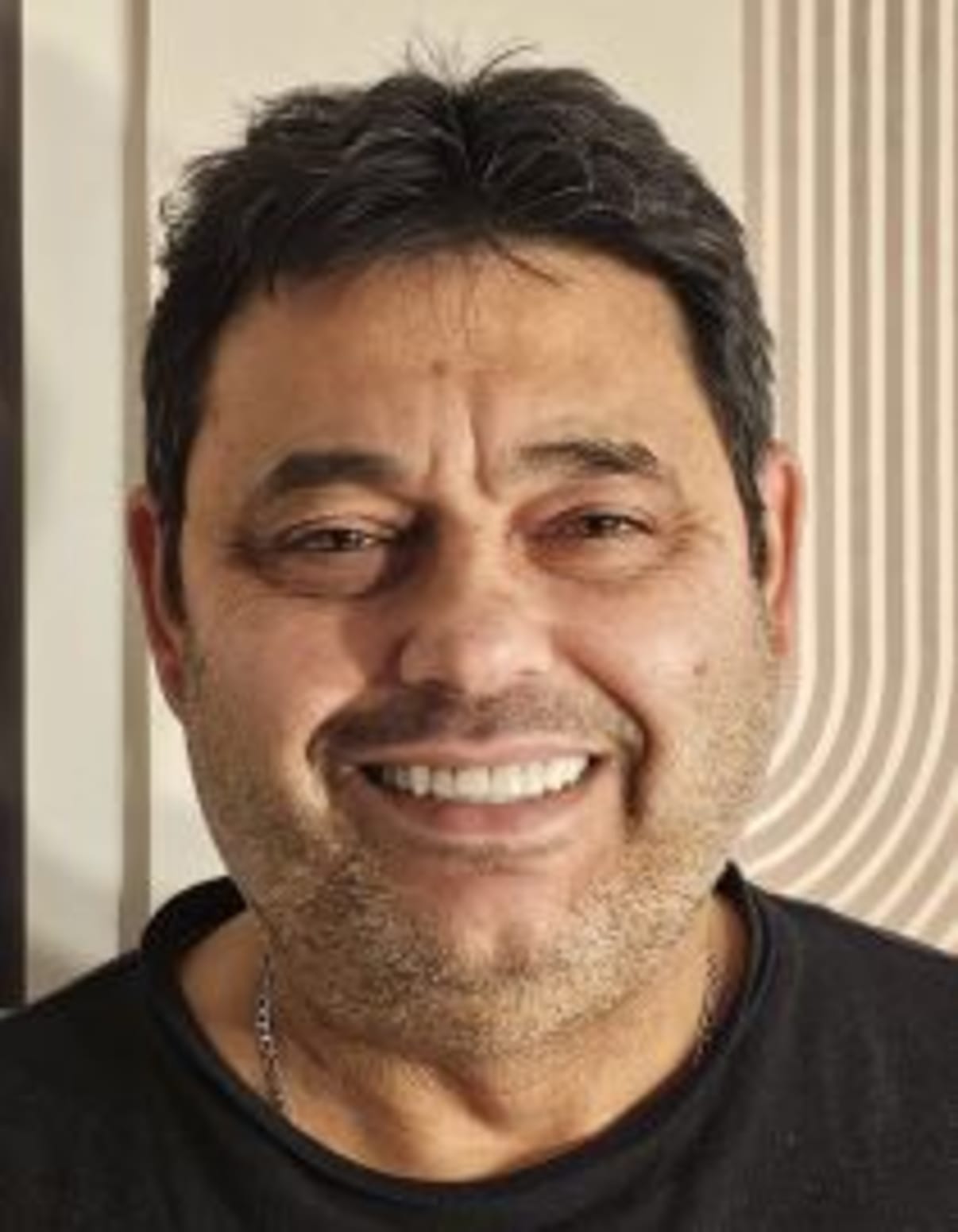 תמונת פורטרט של בעל המקצוע