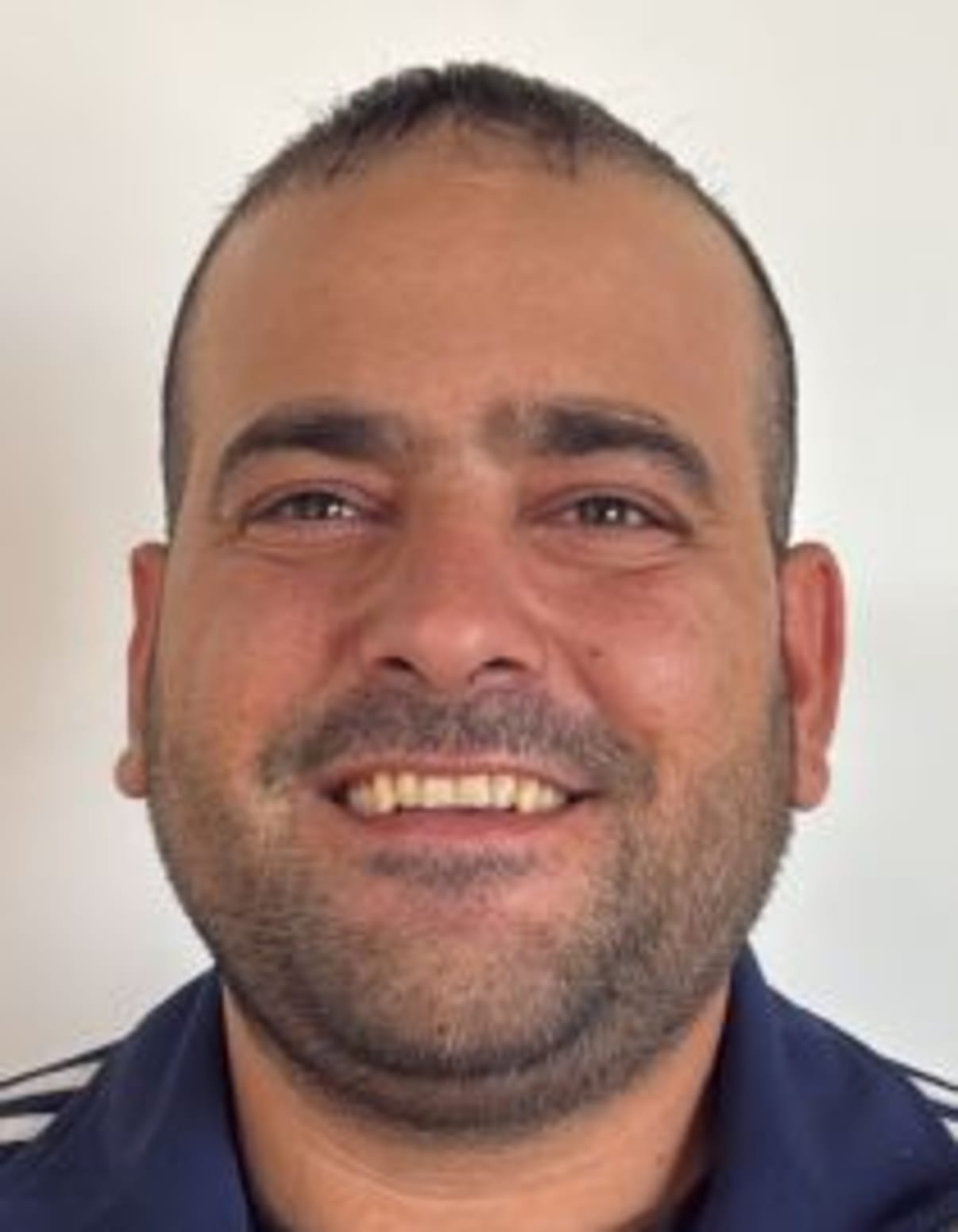 תמונת פורטרט של בעל המקצוע