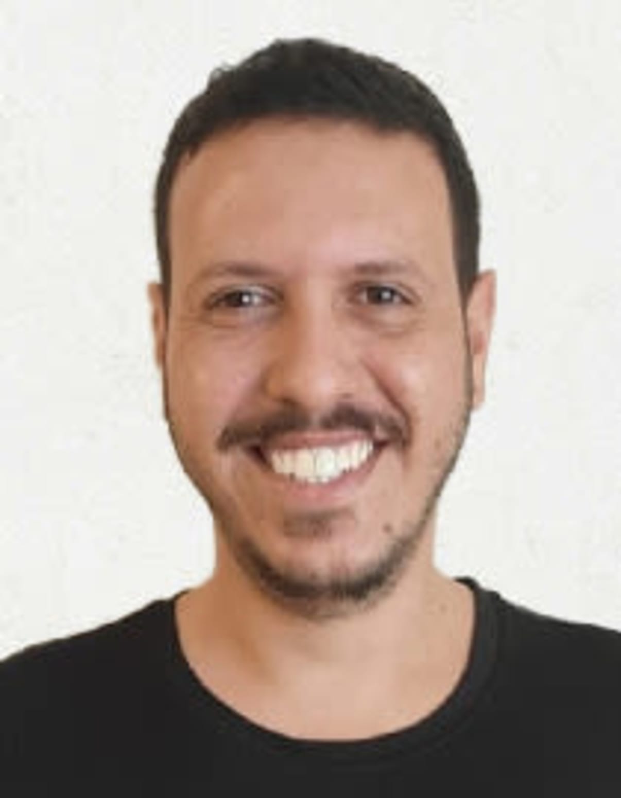 תמונת פורטרט של בעל המקצוע