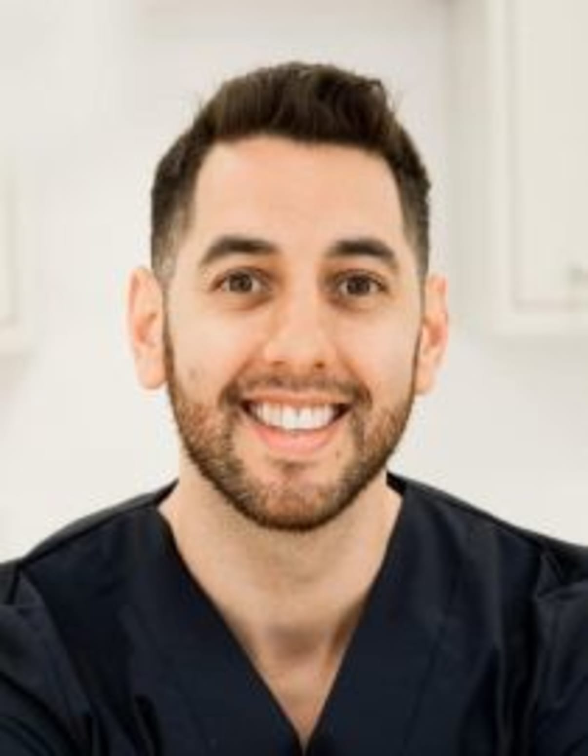 תמונת פורטרט של בעל המקצוע