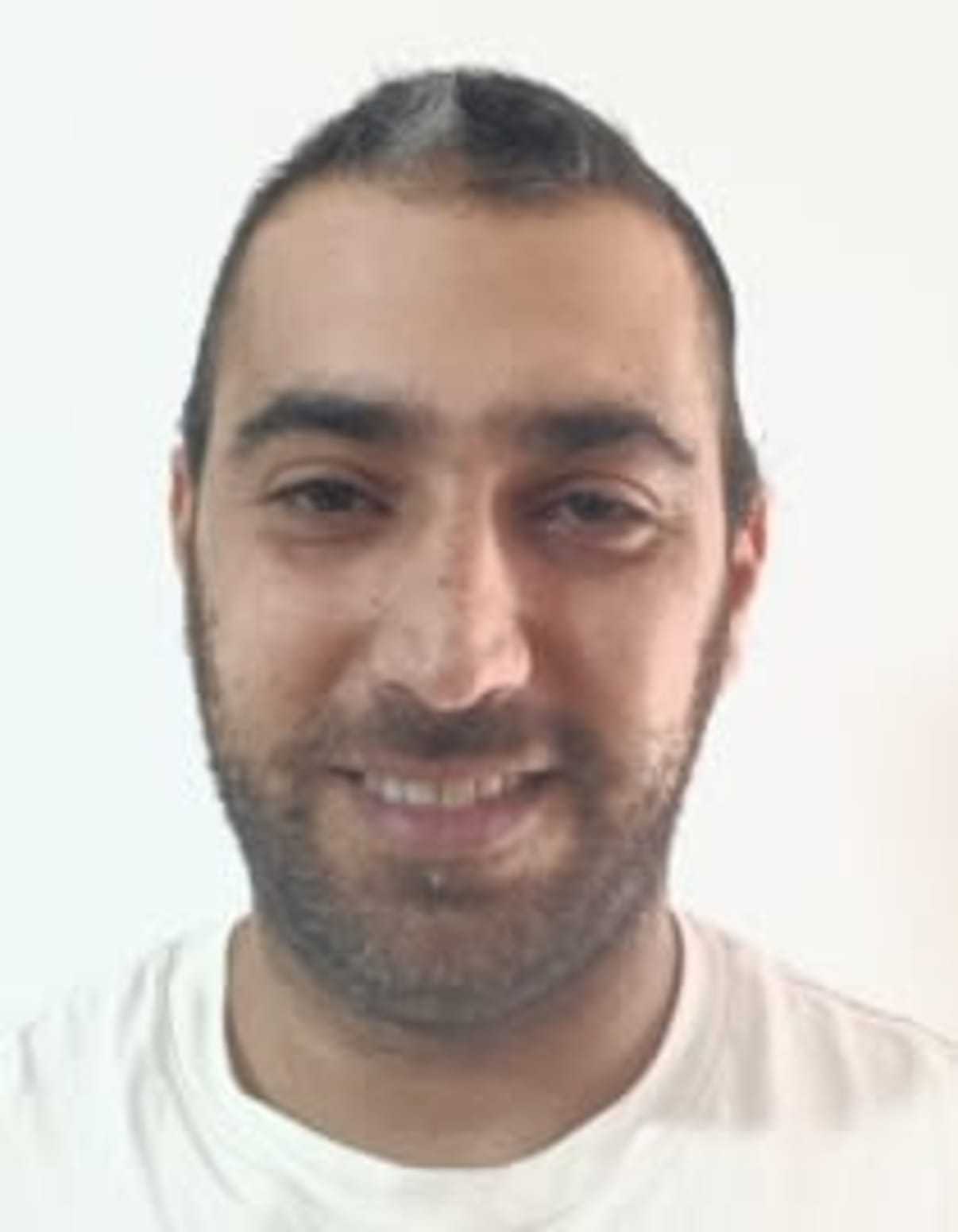 תמונת פורטרט של בעל המקצוע