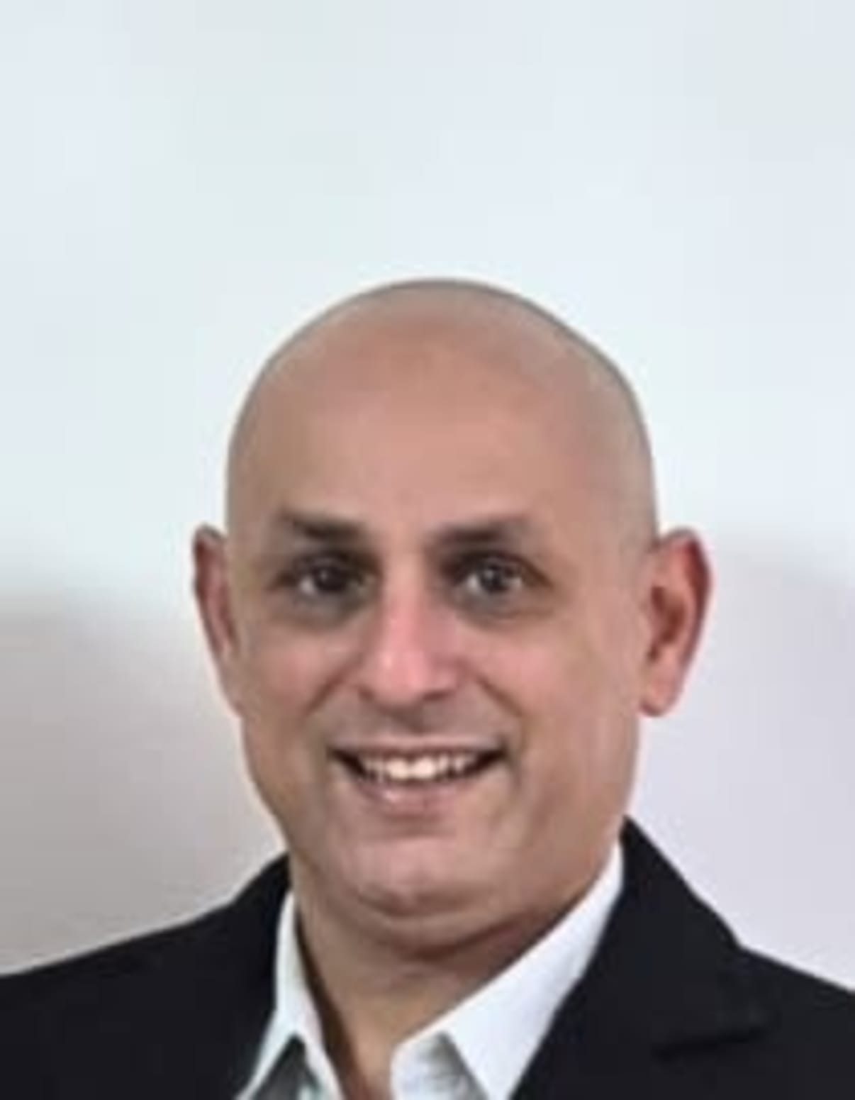 תמונת פורטרט של בעל המקצוע