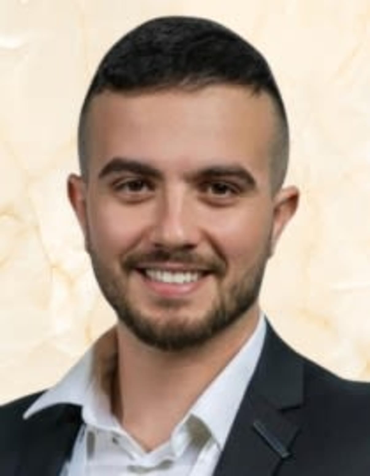 תמונת פורטרט של בעל המקצוע