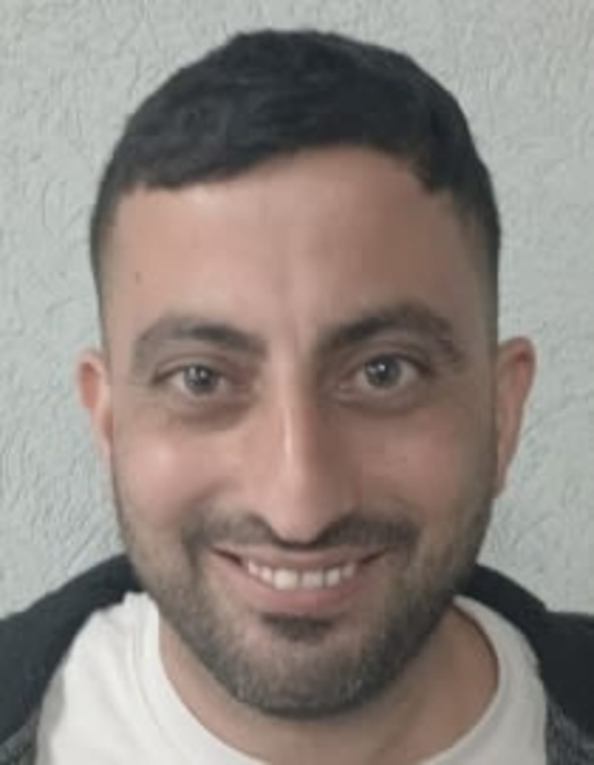 תמונת פורטרט של בעל המקצוע