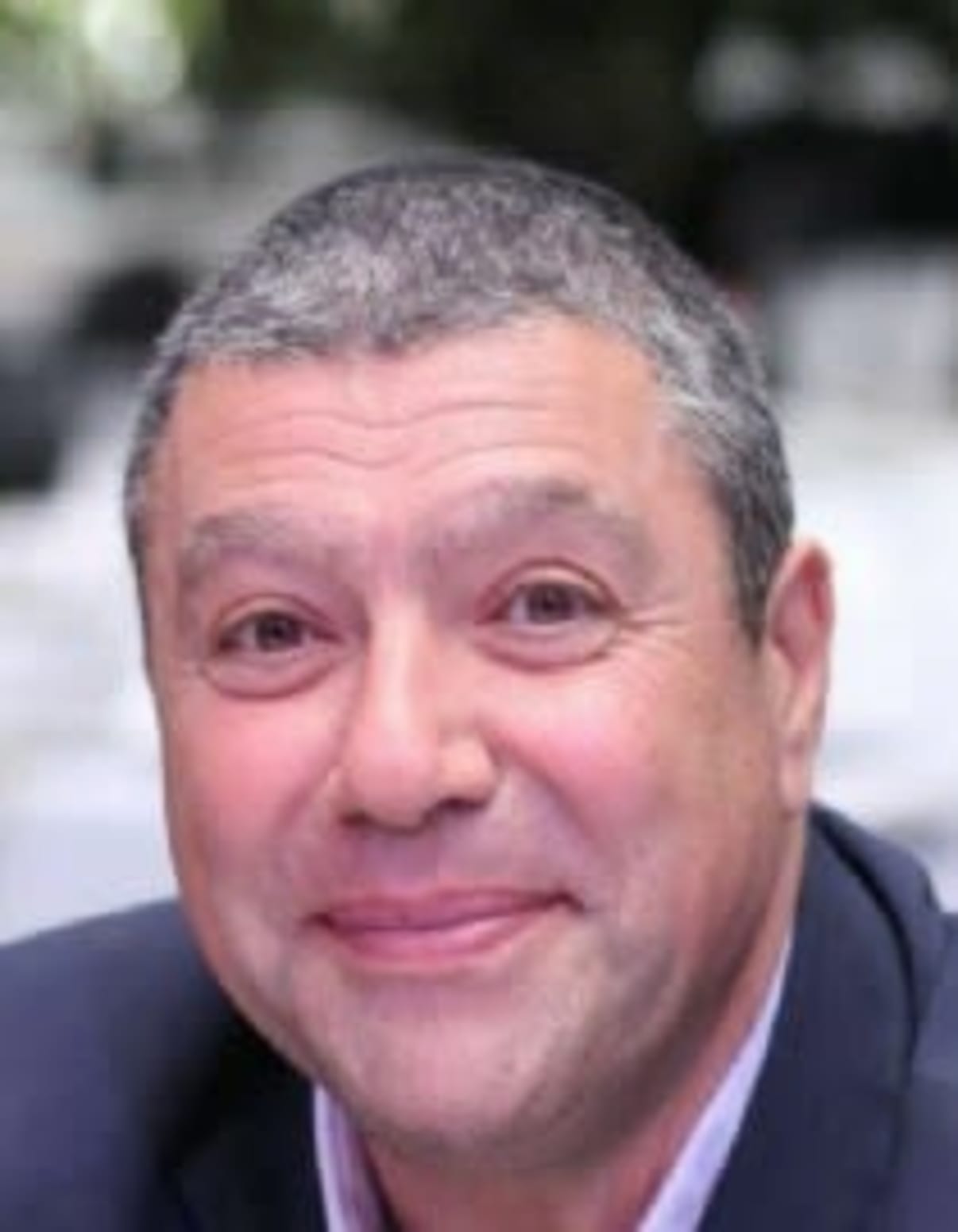 תמונת פורטרט של בעל המקצוע