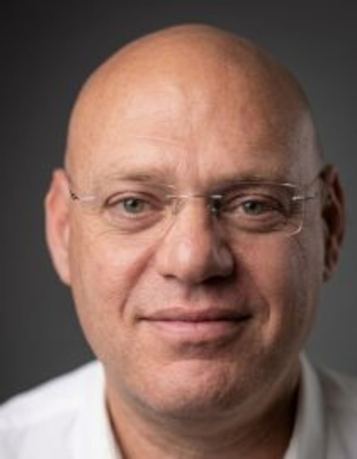 תמונת פורטרט של בעל המקצוע תמונת פורטרט של בעל המקצוע