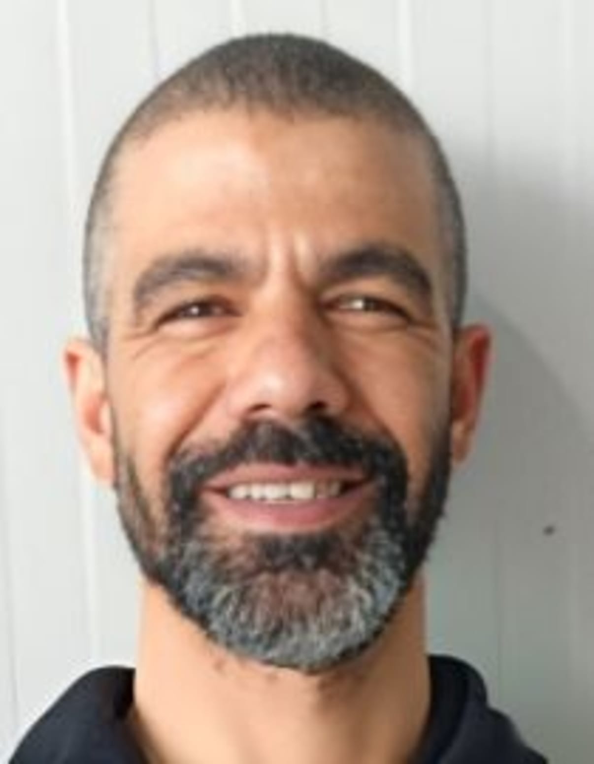 תמונת פורטרט של בעל המקצוע