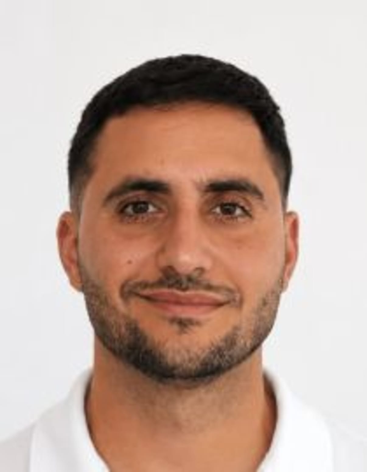 תמונת פורטרט של בעל המקצוע