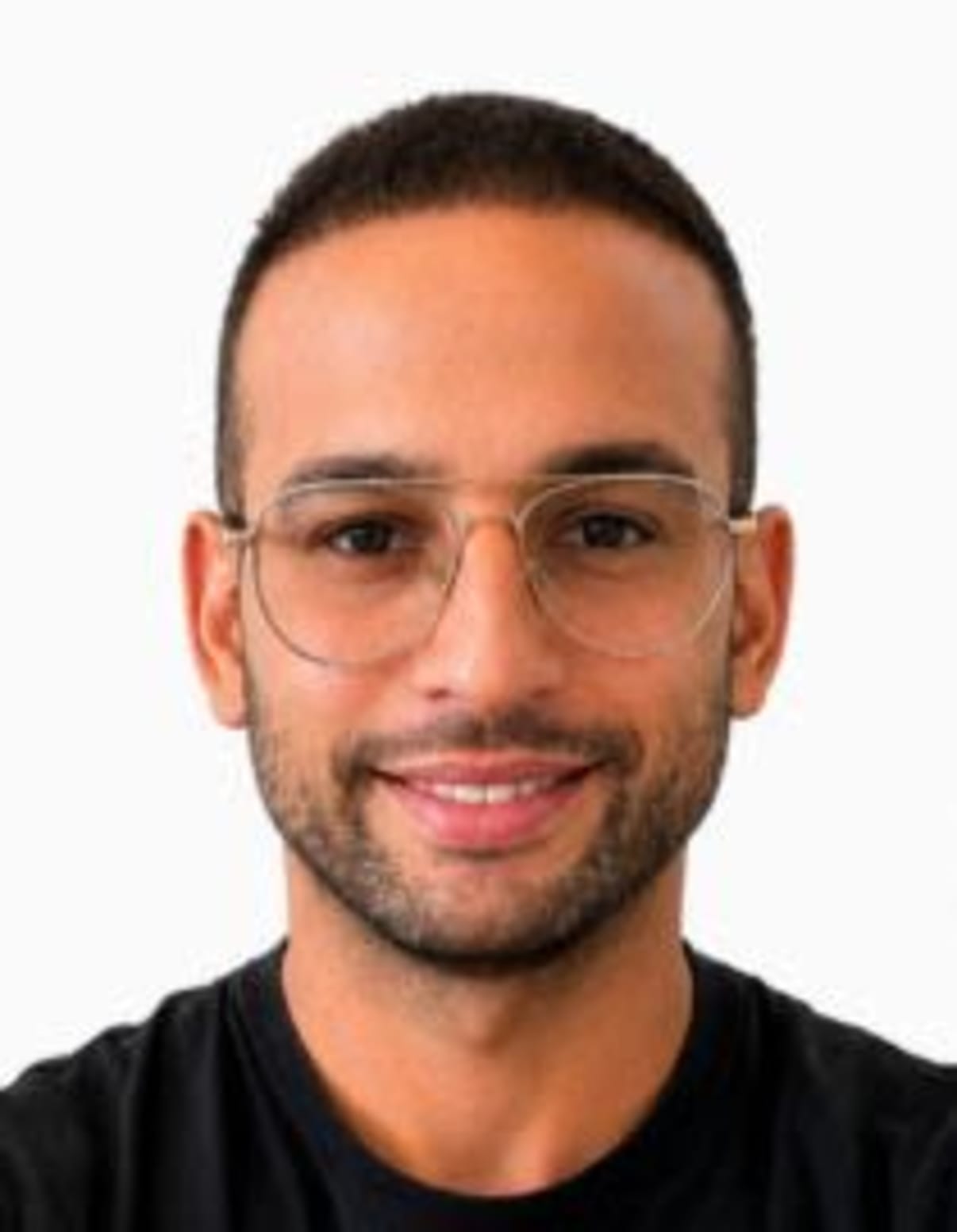 תמונת פורטרט של בעל המקצוע