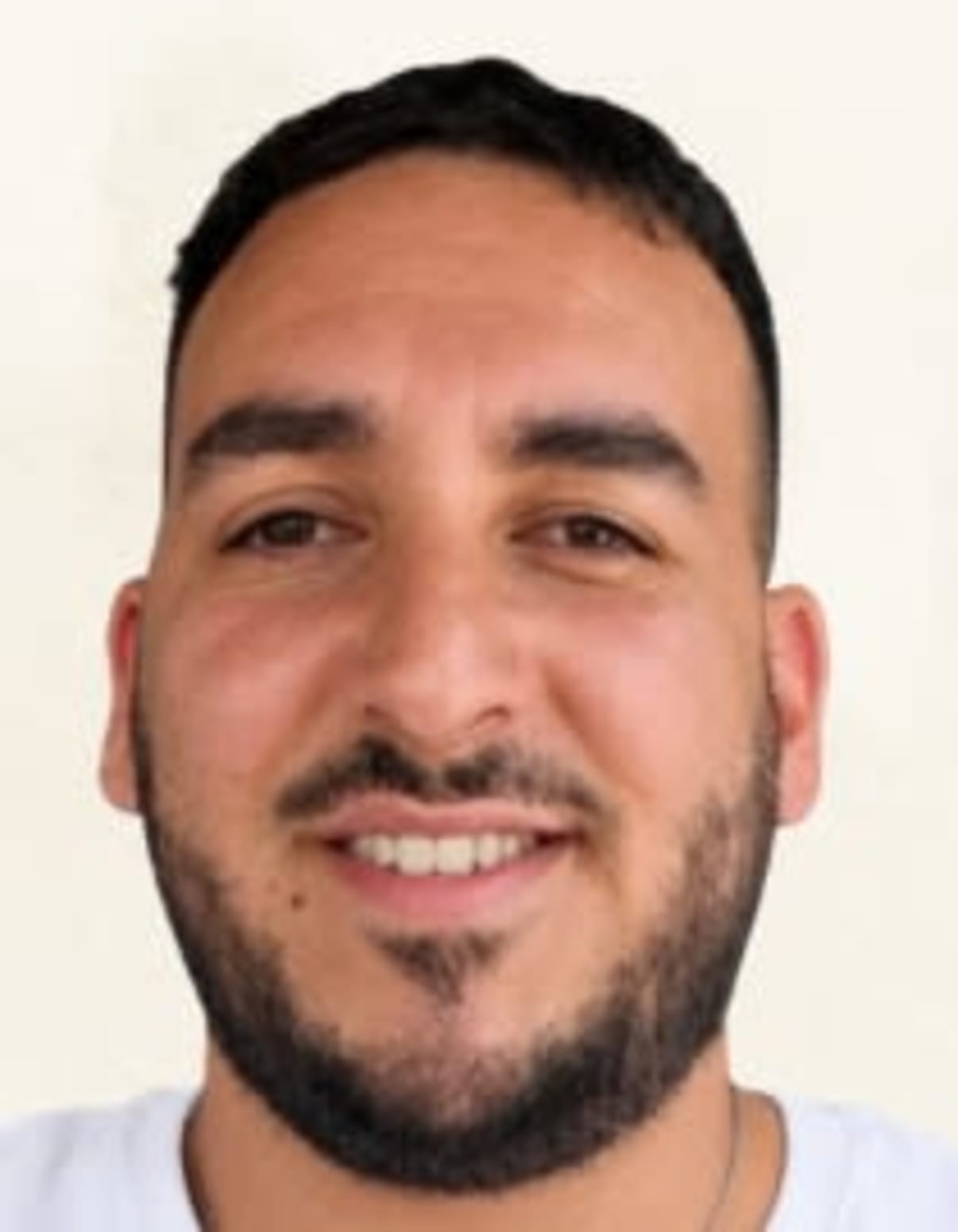 תמונת פורטרט של בעל המקצוע