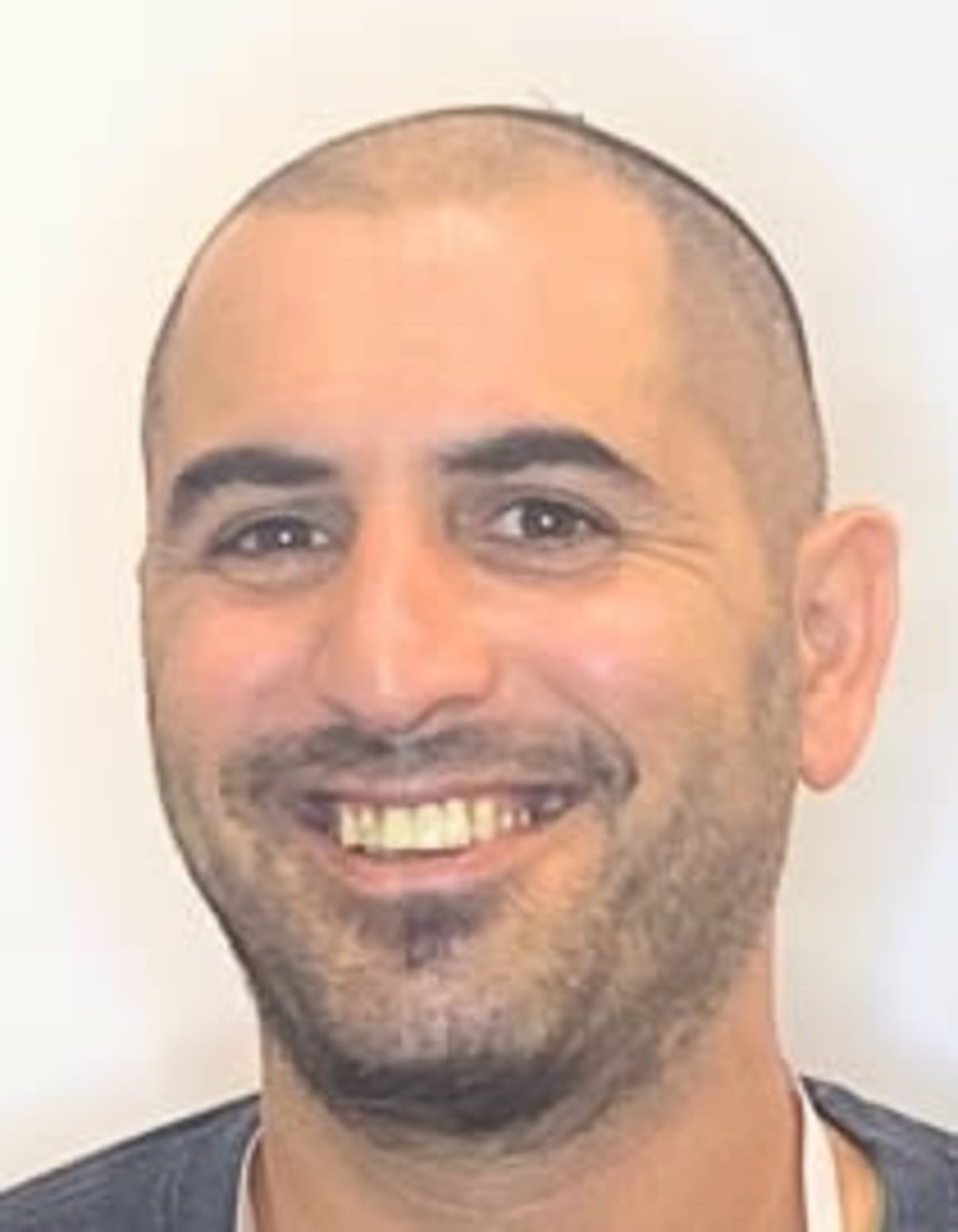 תמונת פורטרט של בעל המקצוע