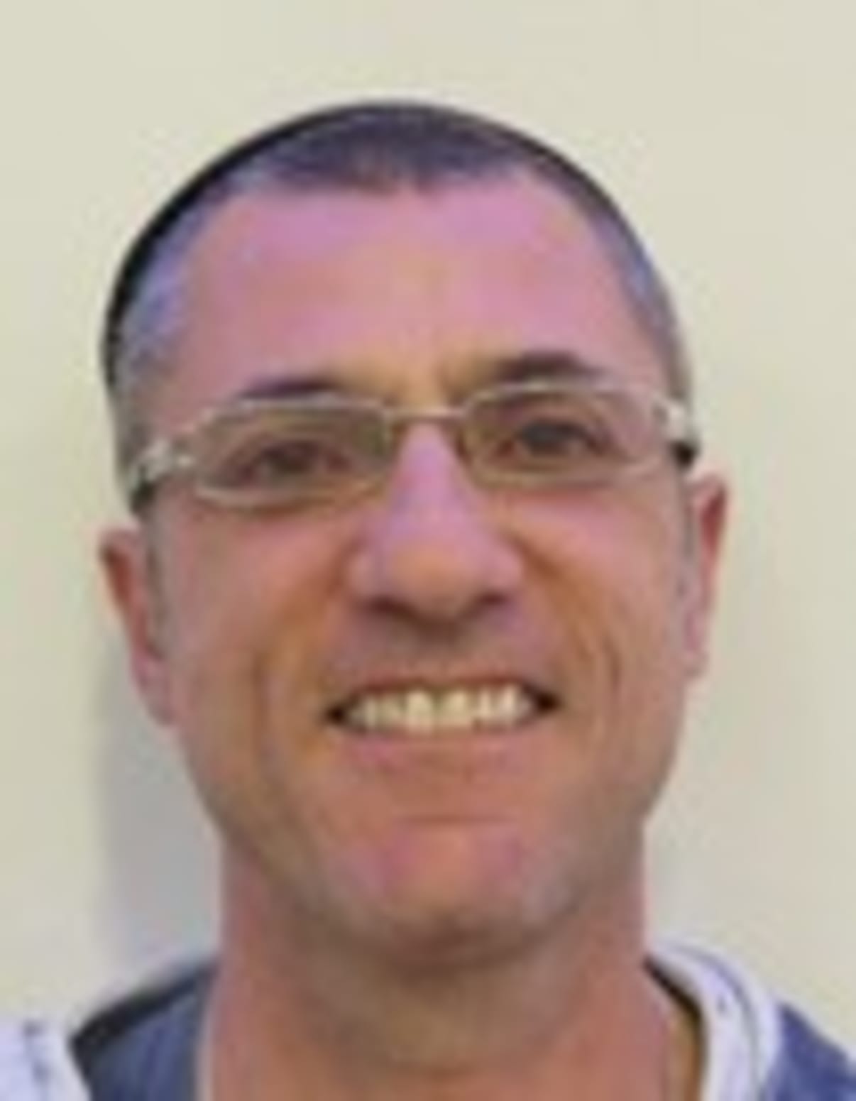 תמונת פורטרט של בעל המקצוע