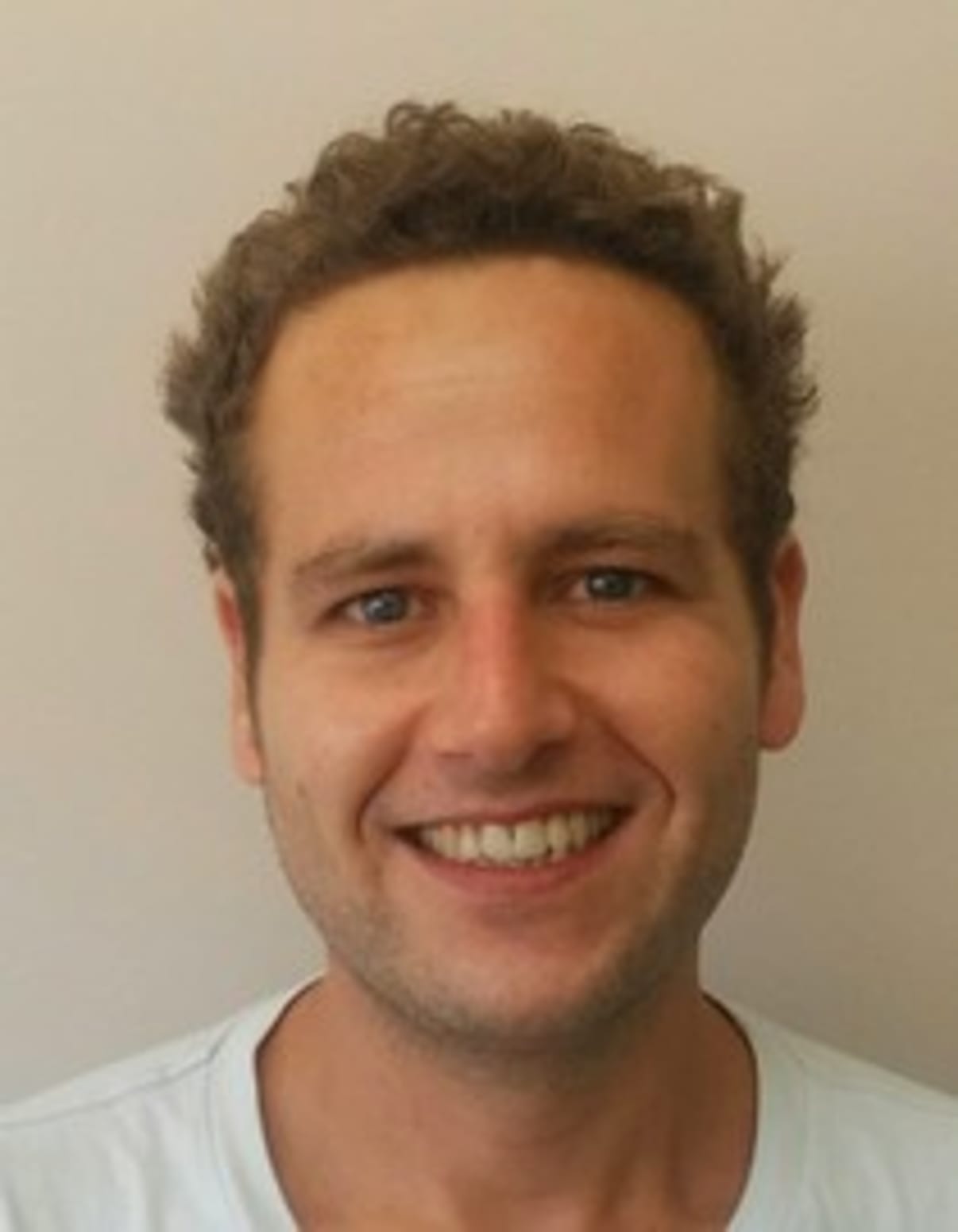 תמונת פורטרט של בעל המקצוע