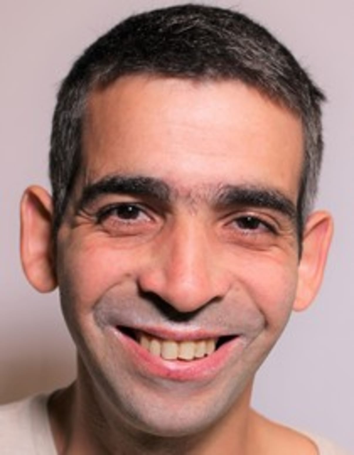 תמונת פורטרט של בעל המקצוע