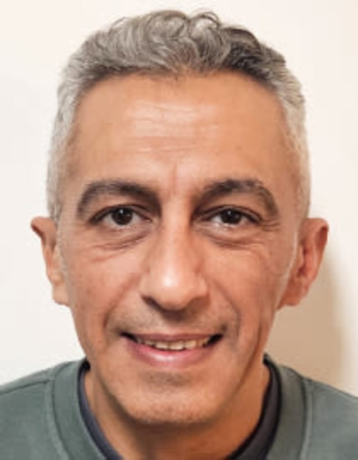 תמונת פורטרט של בעל המקצוע