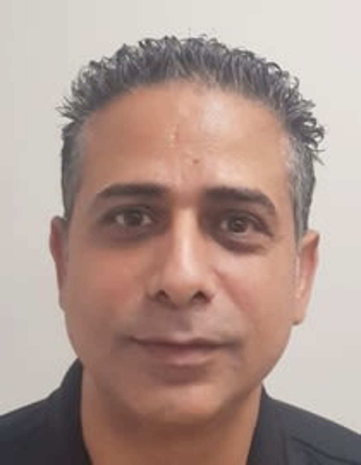 תמונת פורטרט של בעל המקצוע