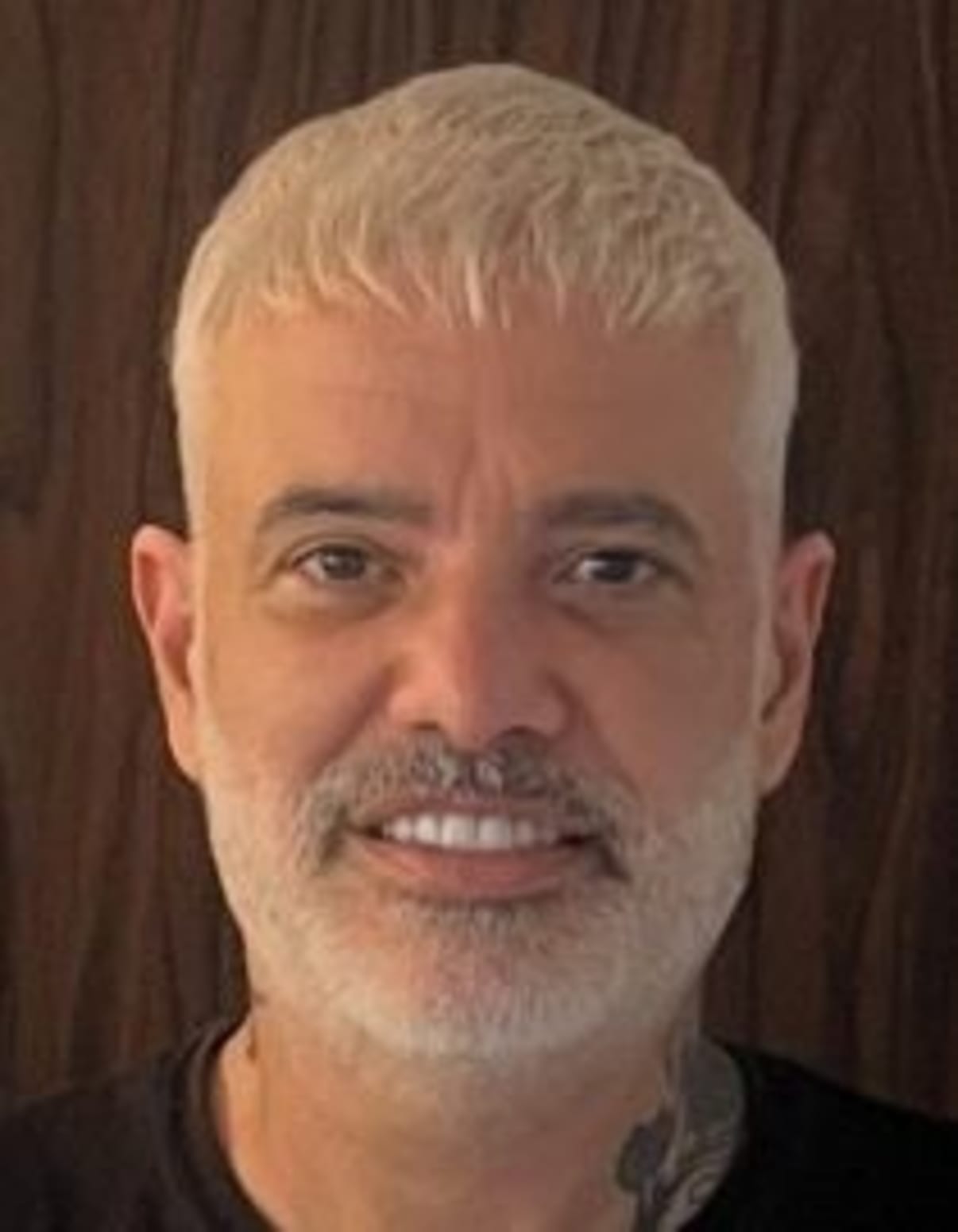 תמונת פורטרט של בעל המקצוע