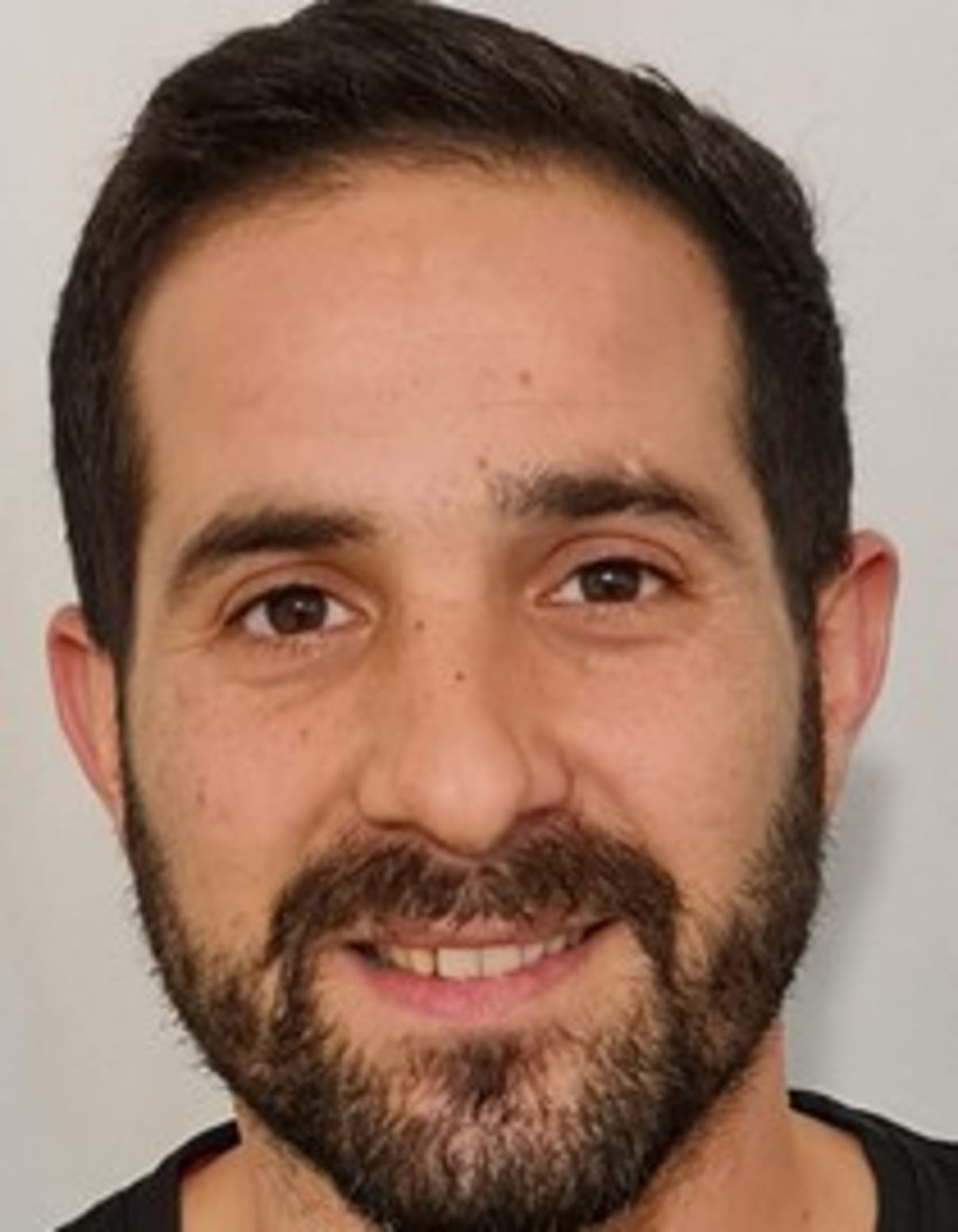 תמונת פורטרט של בעל המקצוע