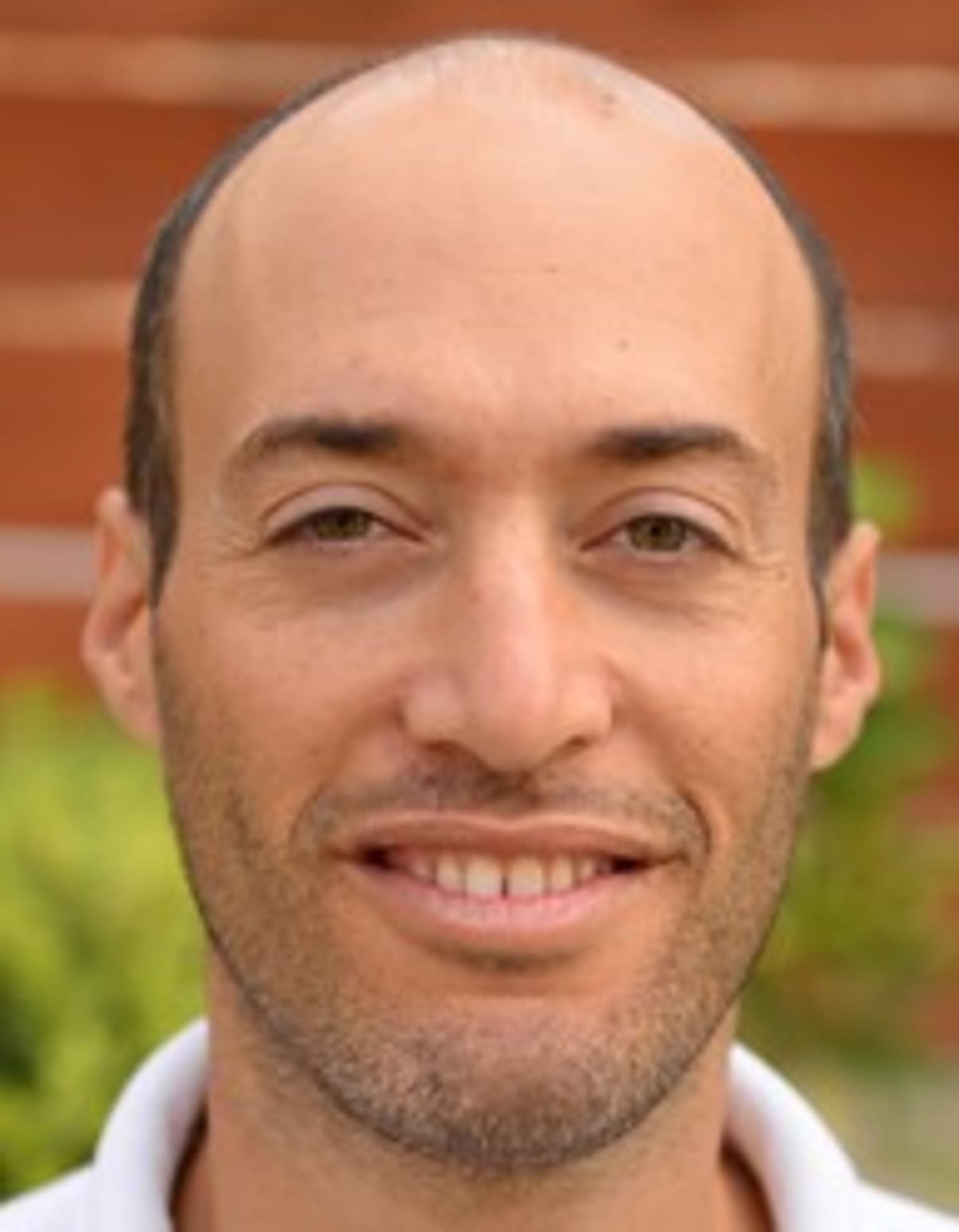 תמונת פורטרט של בעל המקצוע