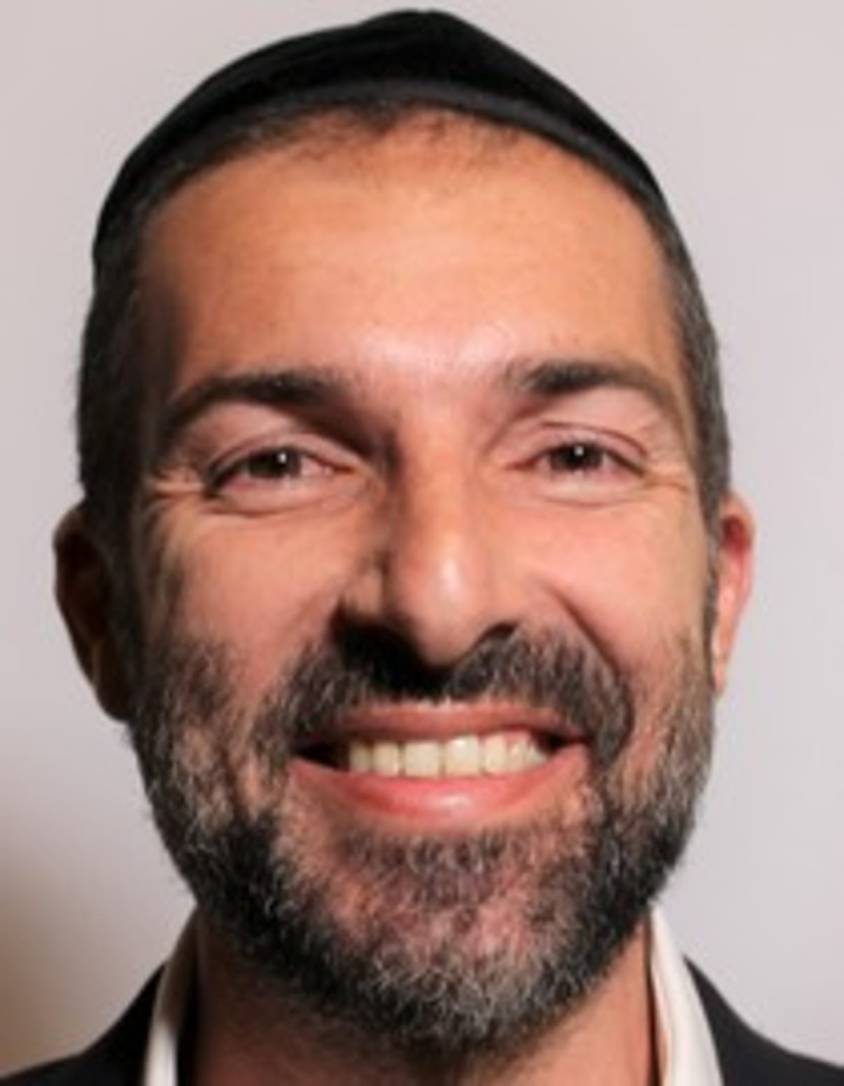 תמונת פורטרט של בעל המקצוע