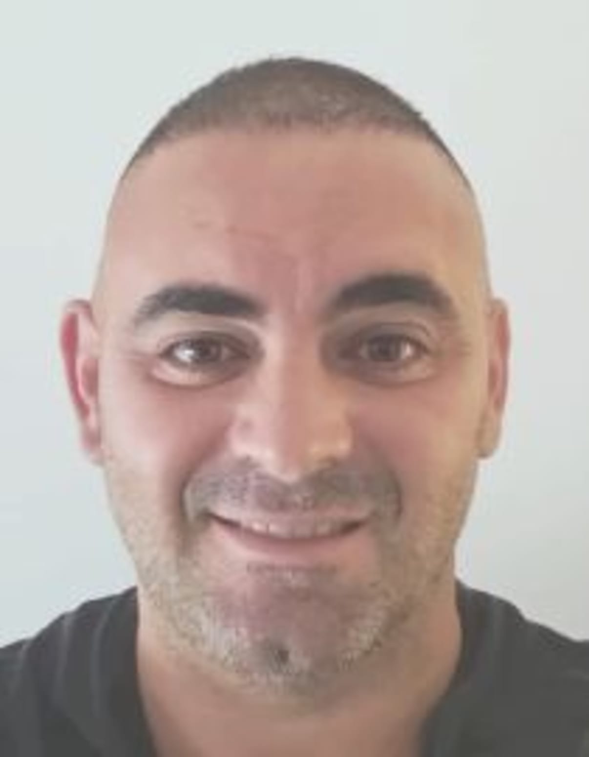 תמונת פורטרט של בעל המקצוע